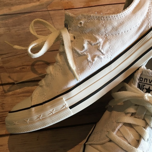 Converse Shoes - Converse One Star
